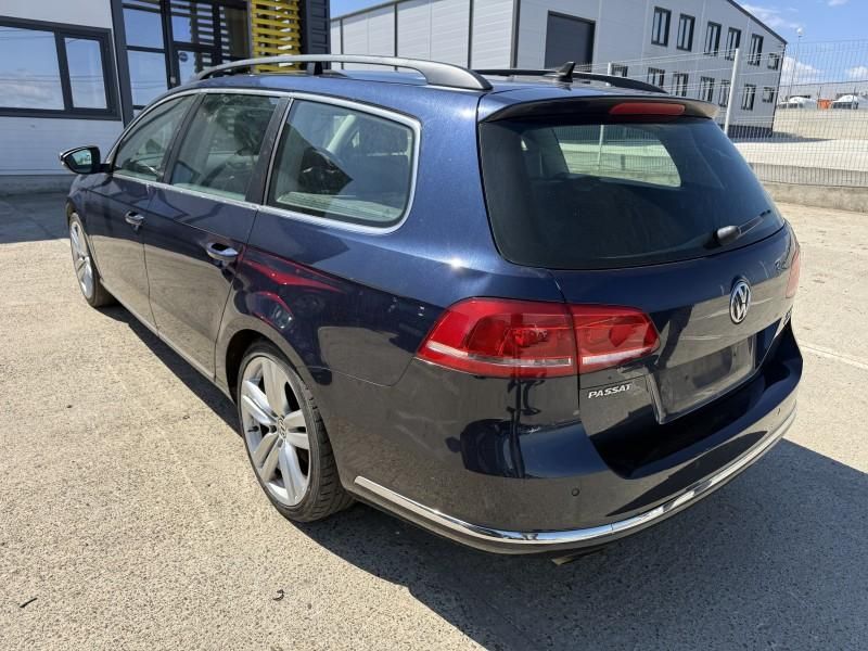 Aripa spate stanga Volkswagen Passat B7 Break culoare albastru - lh5x