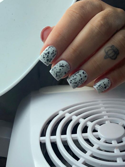 Unghii cu gel Constanta, pedichiura estetica si medicala