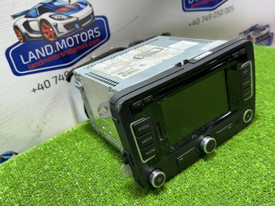 PANOU / SISTEM RADIO CD / AUDIO / NAVI / COMUNICATII VOLSKWAGEN PASSAT BlueMotion 2.0 DIESEL 2014 COD OEM 3C8035279S / BERLINA 2010-2014