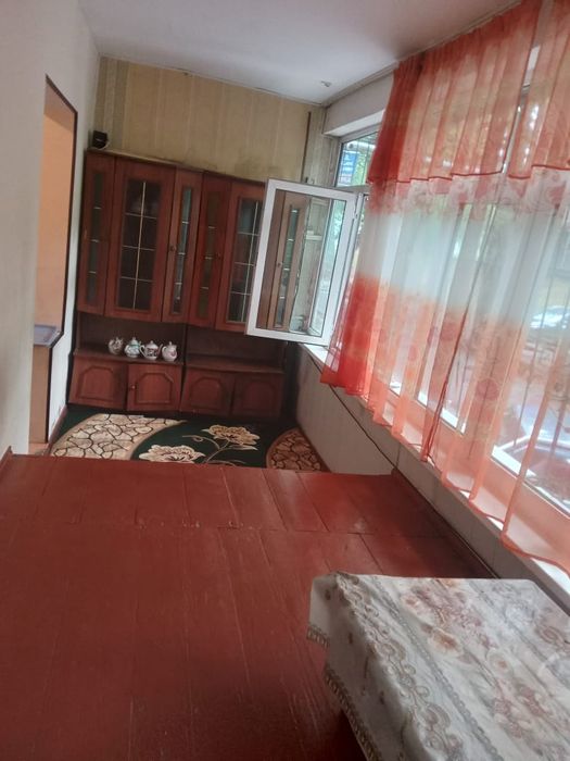Чирчик шахрида 8микрарайонда 2хонали уй ижарага берилади