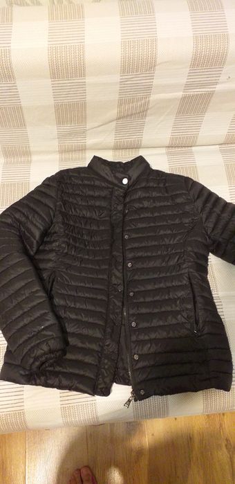 Куртка демисезон 44-46 черного цвета