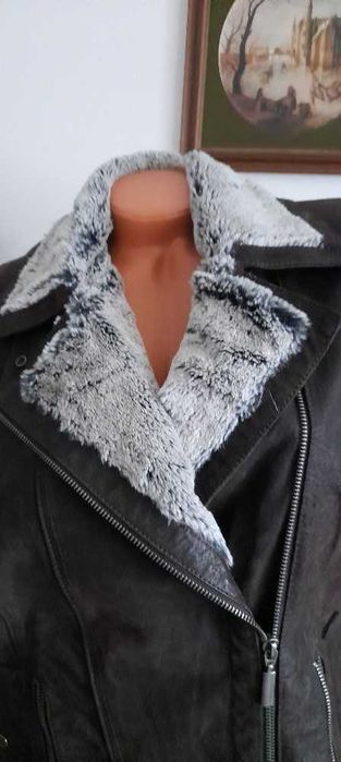 Geaca  dama din piele, imblanita.