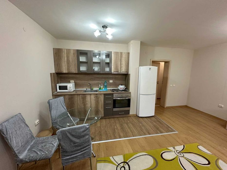 Дава се под наем Тристаен апартамент в Пловдив, Център - 85 кв.м за 714 € - Снимка #3