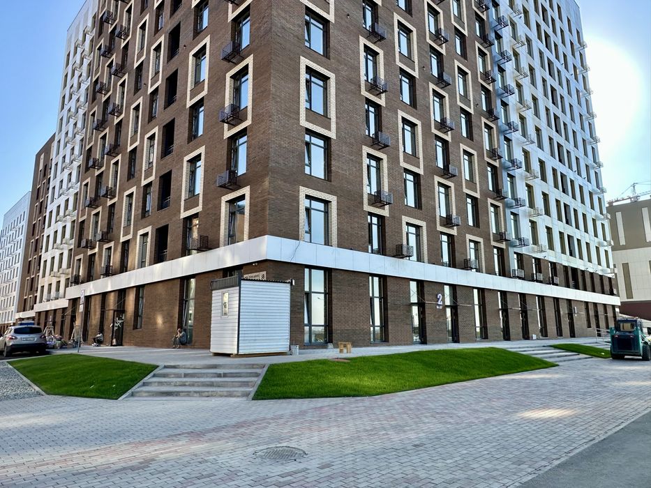 Продам помещение на первой линии проезжей улицы