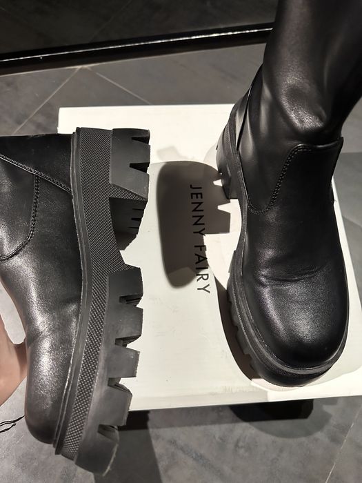 Дамски кожени боти