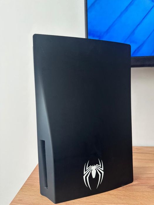 Продам playstation 5 limited edition +2 игры и сумка