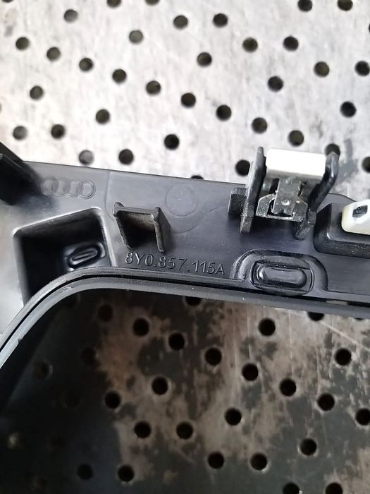 Rama ceasuri bord audi a3 8y 8y0857115a
