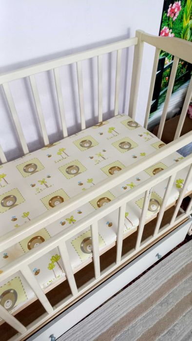 Детская кровать качалка, манеж.