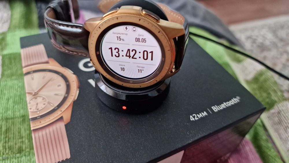Смарт-часы Samsung Galaxy Watch 42mm Rose Gold