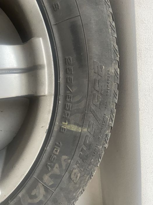 Set 4 roti jante + anvelope pentru suv