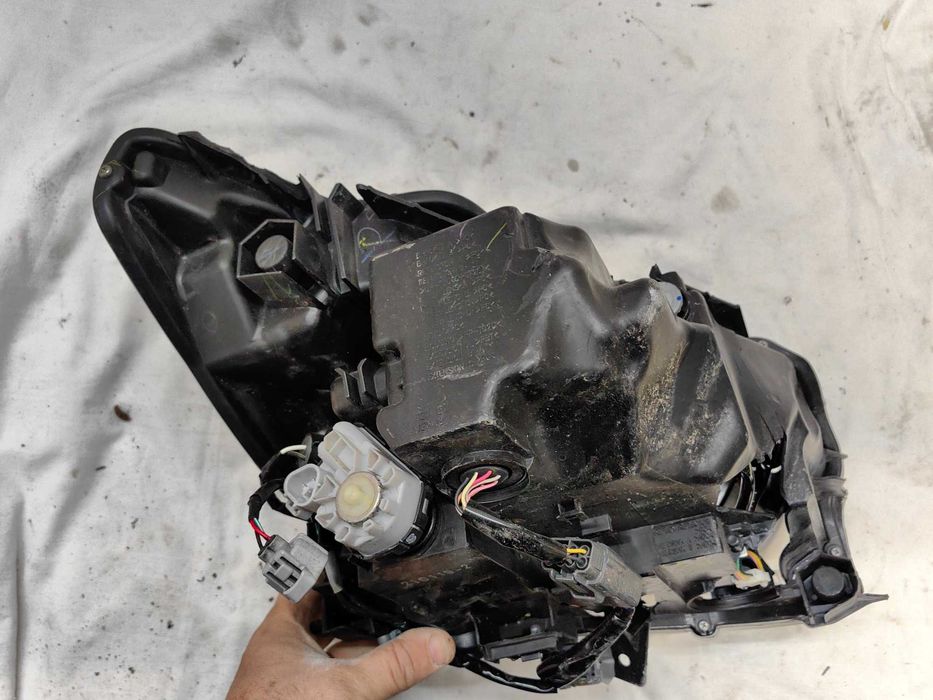 Оригинален фар Мазда 2  Mazda 2 Full Led