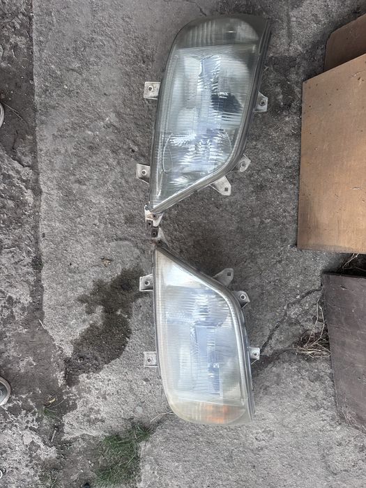 Фарове Mercedes Sprinter W903 2003Година