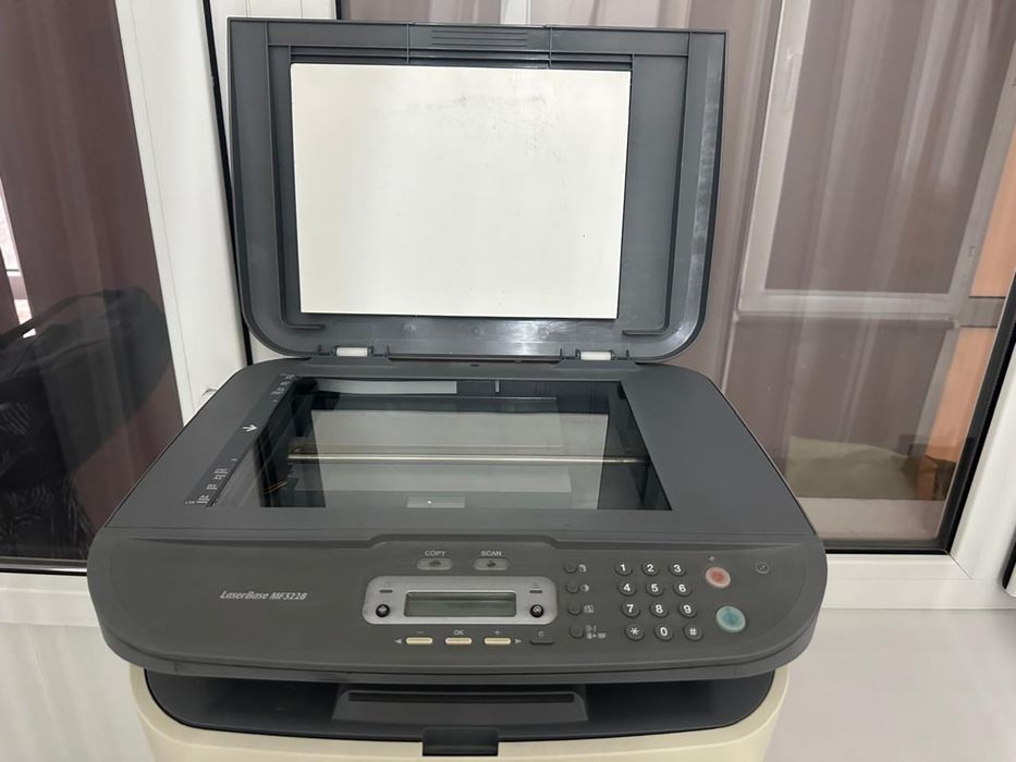 Принтер Canon с проводами