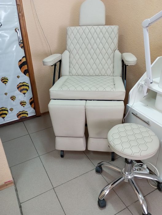 Продам кресла, кушетку универсальное.