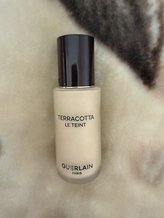 Фон дьо тен/ Fond de teint Guerlain, Chanel, Charlotte Tillbury