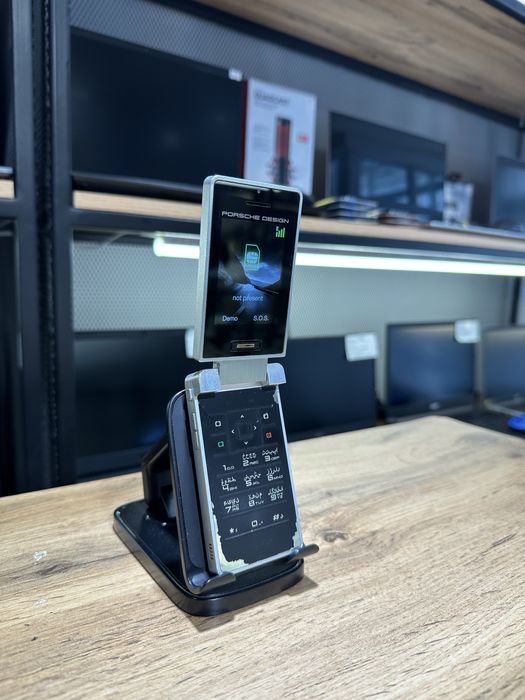 Мобильный телефон Porsche Design, 777/A10
