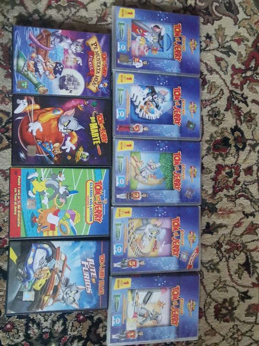 Desene animate Spioanele Tom și Jerry Regele  Leu