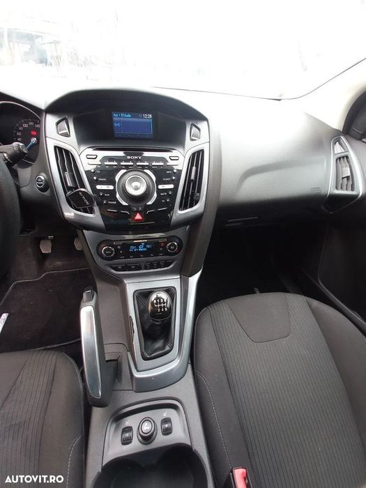FORD Focus 2011 — imagine 2