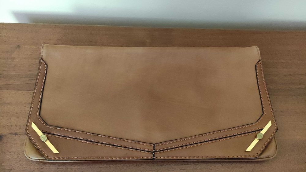 Елегантна чанта от естествена кожа