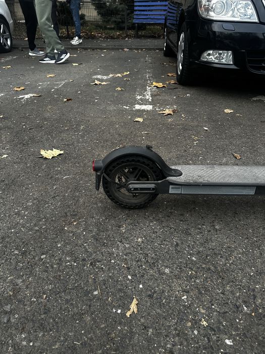 trotineta xiaomi mi essential  , inca 2 ani garantie