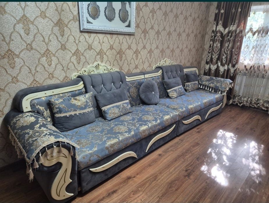 Срочно продам диван