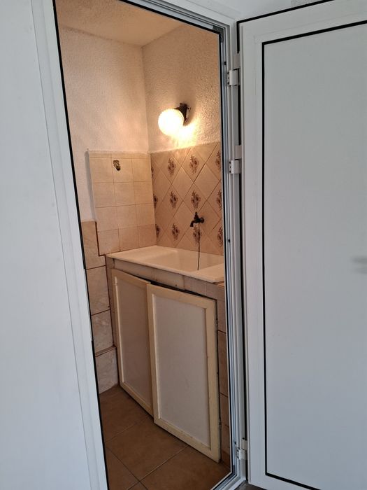 Дава се под наем Магазин в Севлиево - 20 кв.м за 61.2 € - Снимка #4