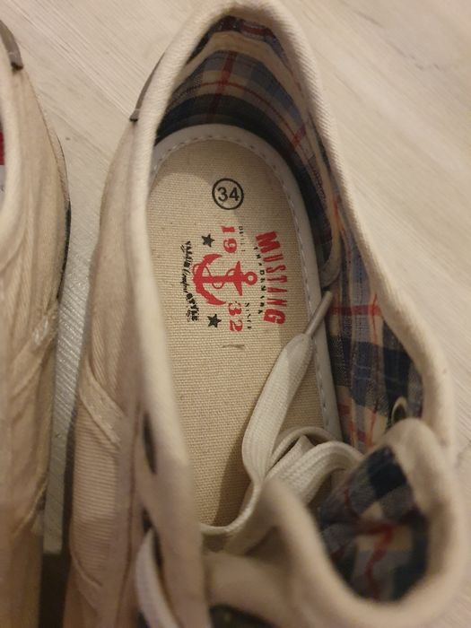 Teniși Mustang noi, cu eticheta, fete, 34