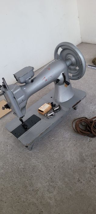 Швейная машина 23 класс новий