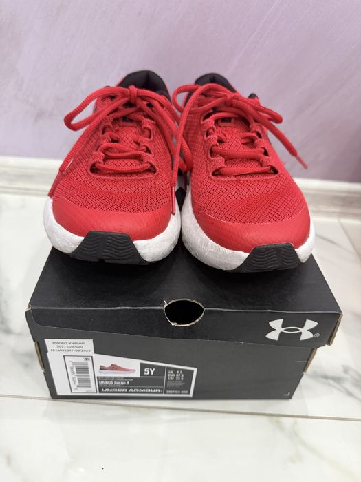 Маратонки Uder Atmour