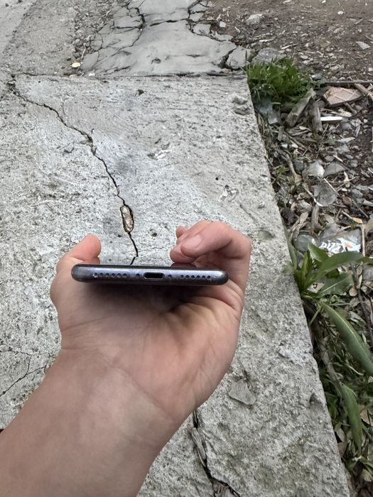 IPhone 8 в хорошем сосстоянием