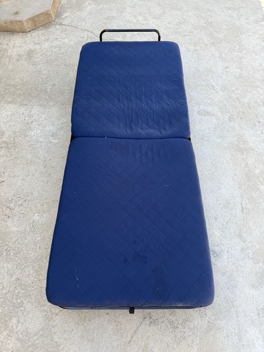 Раскладушка на колесиках