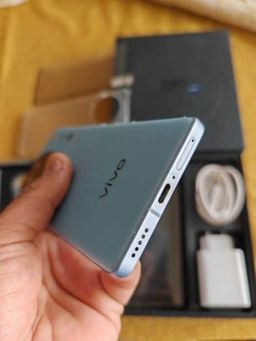 Vivo x90/12-256/, отличен.
