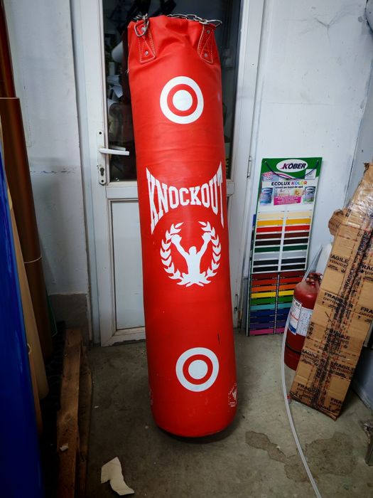 Vând sac de box și ghete adidas Nr 46