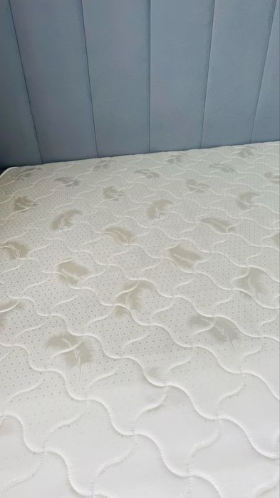 Срочно продам матрас 200*200