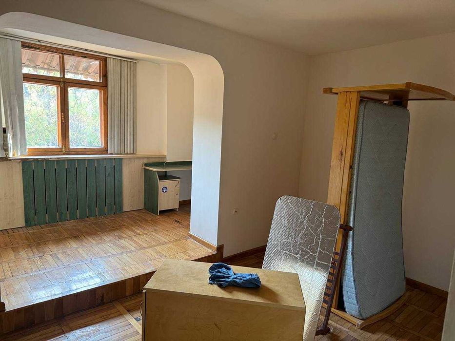 Сдается 3 комнатная квартира на Новомосковкая