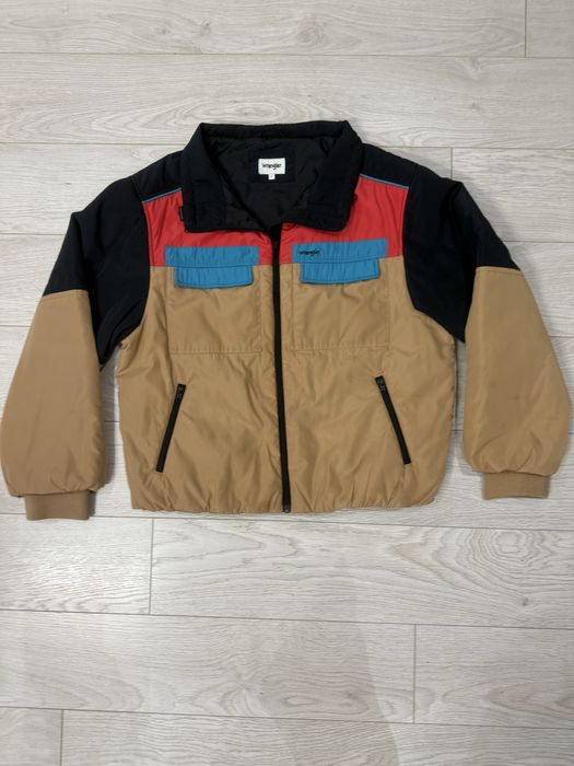 Уникално зимно цветно дамско яке на Wrangler