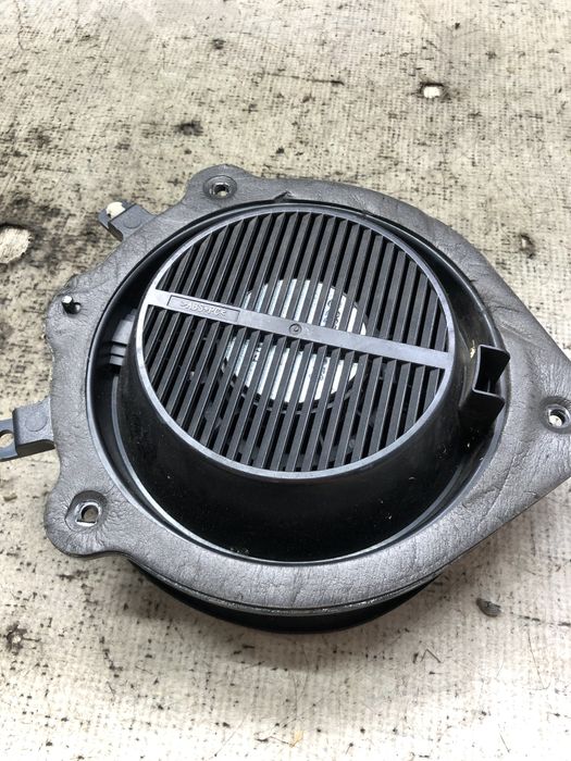 boxa stanga fata audi a3 8p 2008