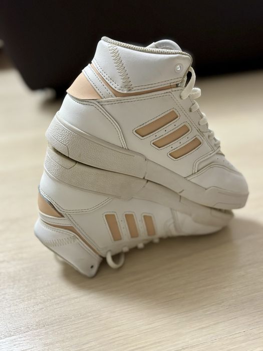 Adidasi fetita Adidas originali aproape noi