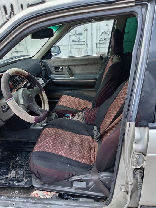 Мазда 626 седан 1990