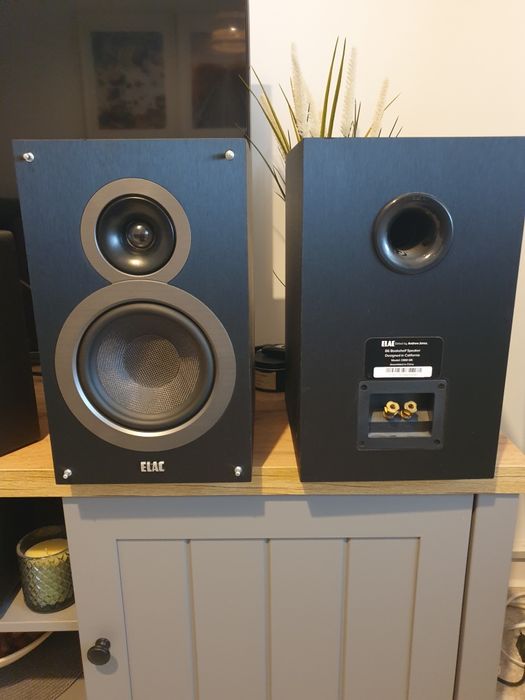 Boxe Elac Debut B6 by Andrew Jones