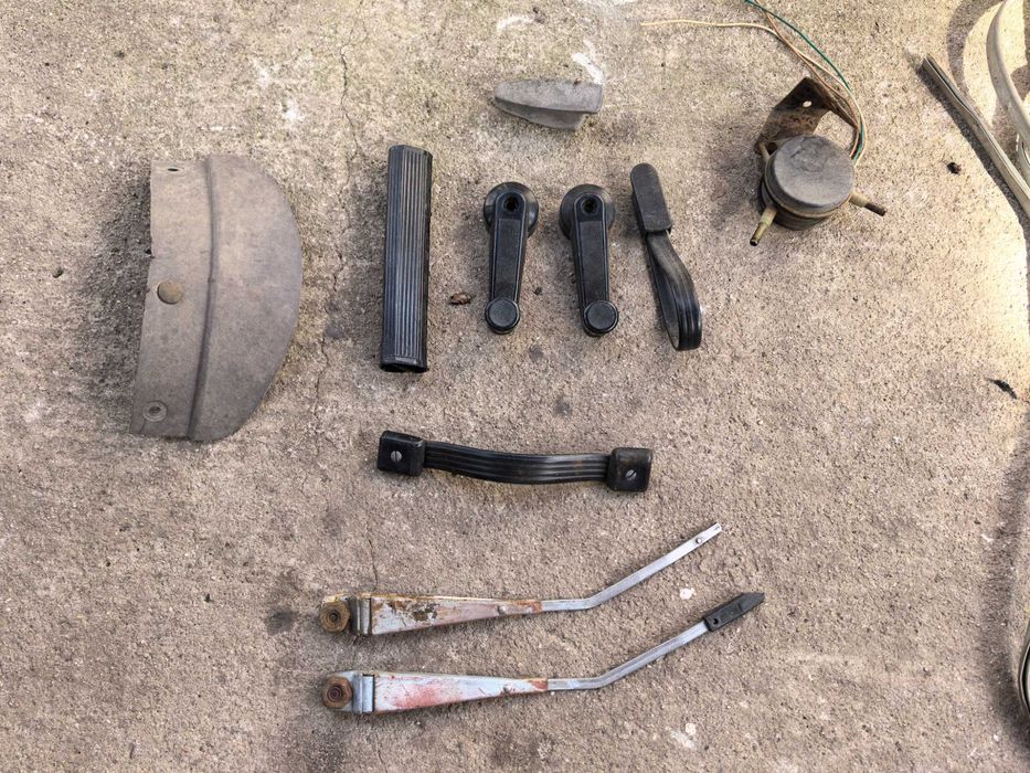 Продавам части за Трабант 601