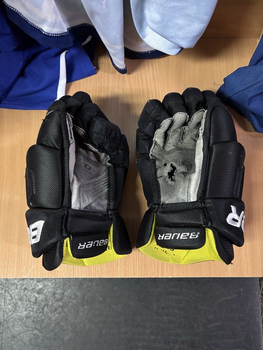 Продам хоккейные краги