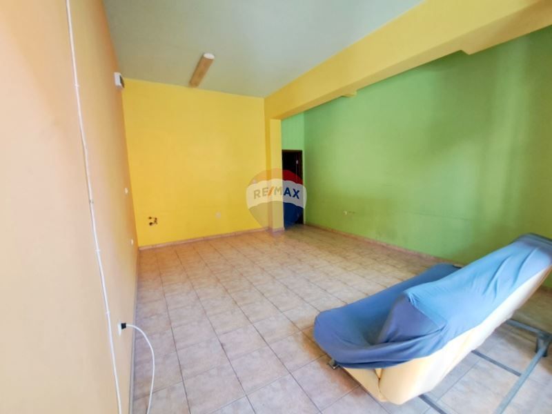 Дава се под наем Офис в Варна, Колхозен пазар - 40 кв.м за 204 € - Снимка #3