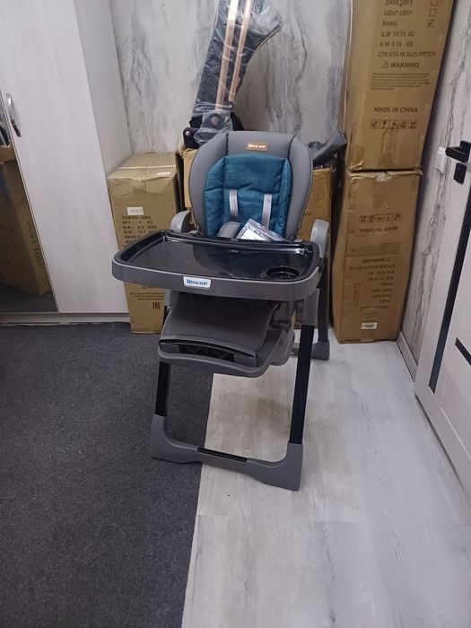 Продаётся фирменный кормления стульчик новый