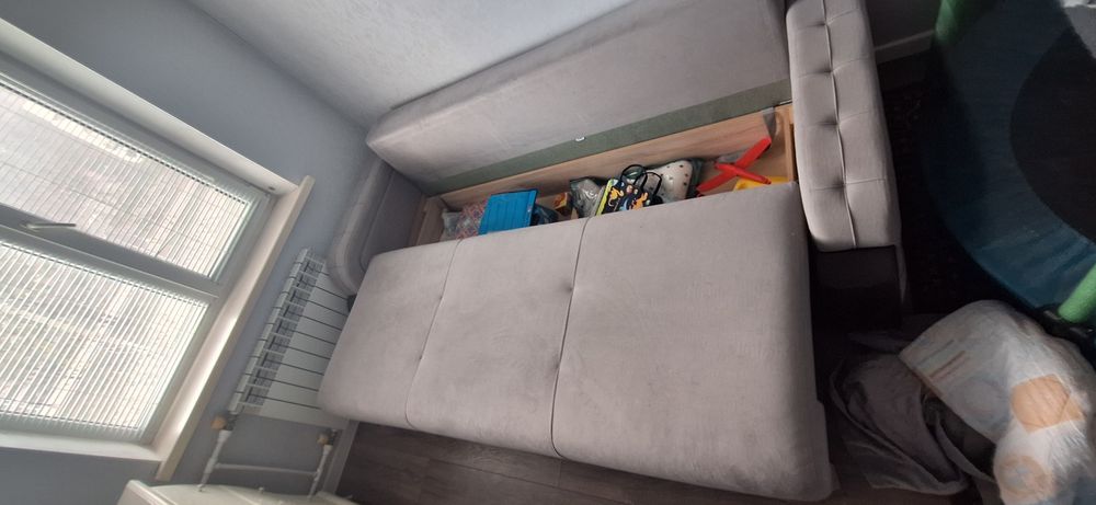 Продам диван срочно