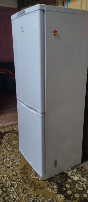 Холодильник ИНДЕЗИТ.