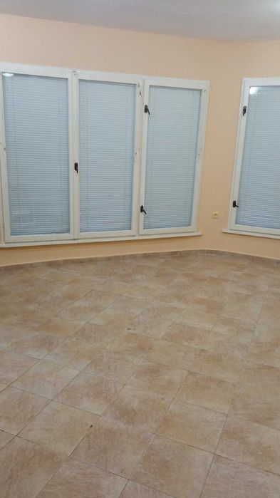 Дава се под наем Офис в Варна, Младост 1 - 30 кв.м за 255 € - Снимка #1