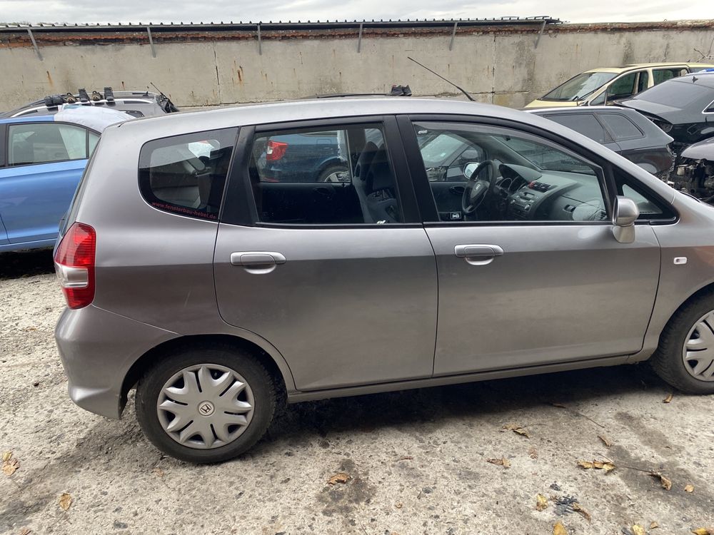 Хонда джаз 2007 1.2 на части honda jazz гр. Бургас Меден рудник - зона ...