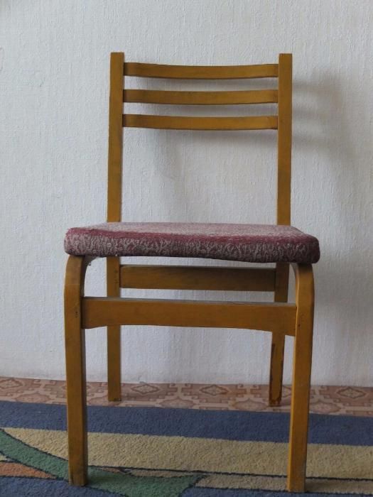 Пара стульев. Дерево.