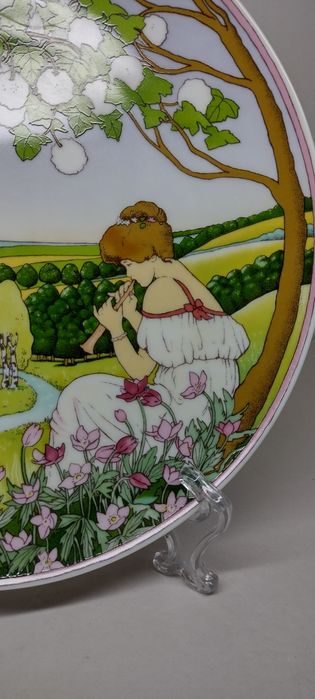 Колекционерска чиния от Villeroy and Boch, Heinrich, Германия.

Heinri